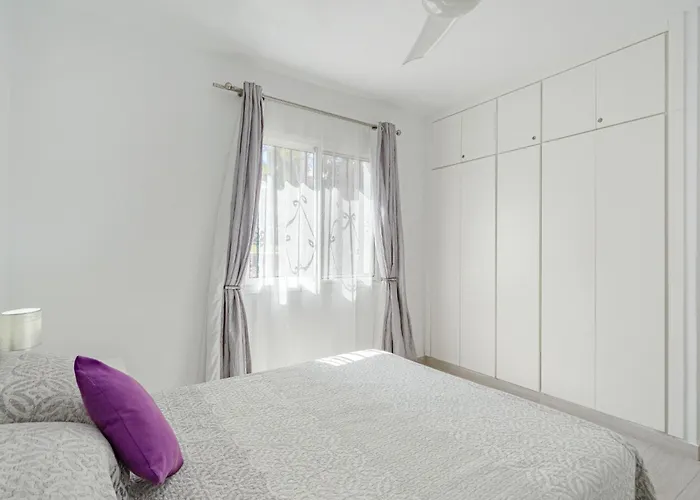 شقة Parque Don Jose Poolside Retreat By Interhome *