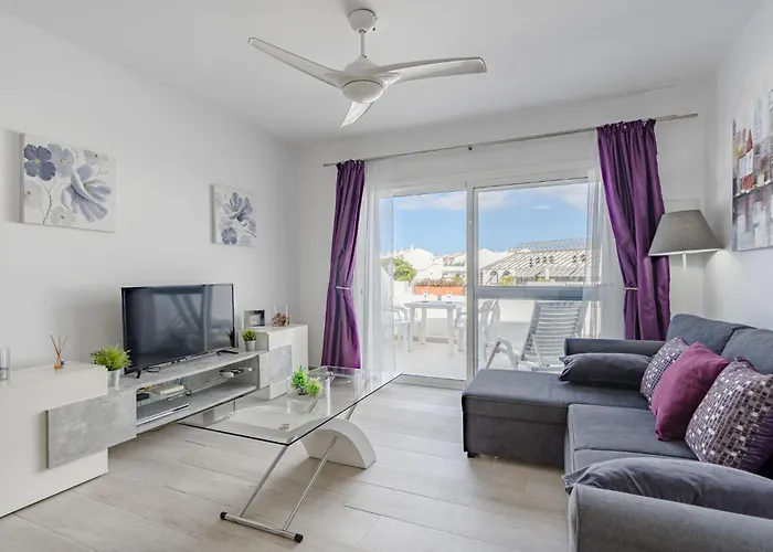 شقة Parque Don Jose Poolside Retreat By Interhome طوستا ديل سيلونثيو