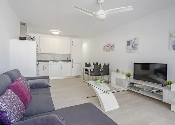 Parque Don Jose Poolside Retreat By Interhome * طوستا ديل سيلونثيو