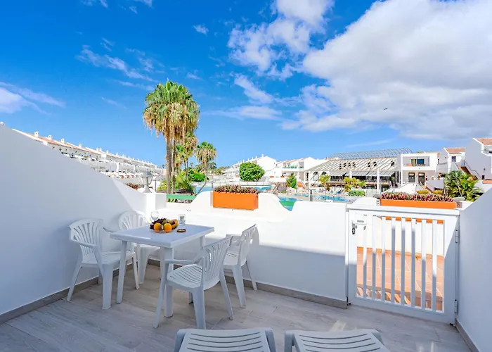 Parque Don Jose Poolside Retreat By Interhome شقة