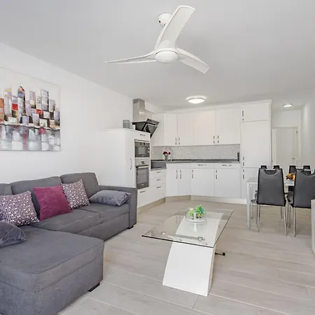 Parque Don Jose Poolside Retreat By Interhome *